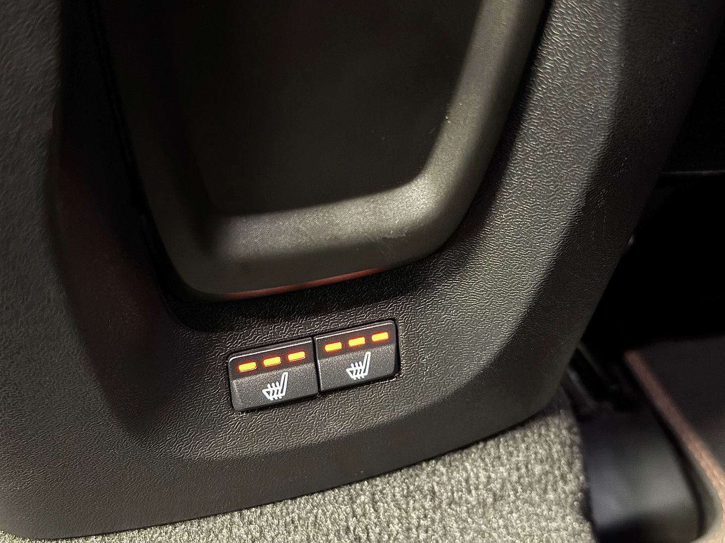 Volvo V40 1.6 T3 Ocean Race | 150 PK | Leder | Camera | Achterbankverwarming | Navigatie | Stoelverwarming | 17" Lichtmetaal | Airconditioning | Xenon | Isofix | LED | Parkeersensoren |