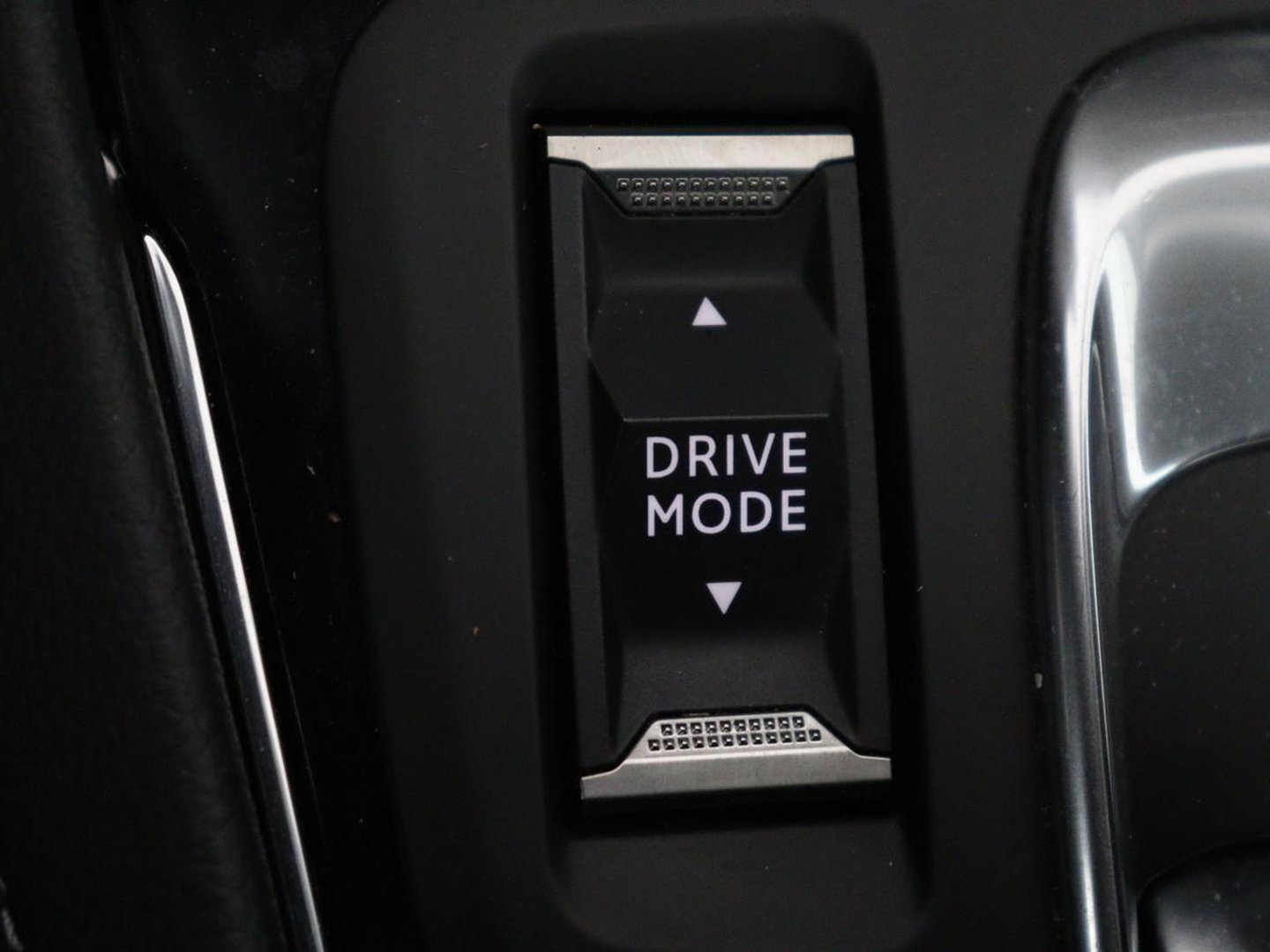 Opel Grandland X 1.6 Turbo Hybrid Business Executive | SOH 95% | Stoelverwarming | Adaptive cruise | Camera | Carplay | Stuurverwarming | Navigatie | PHEV | Plug In