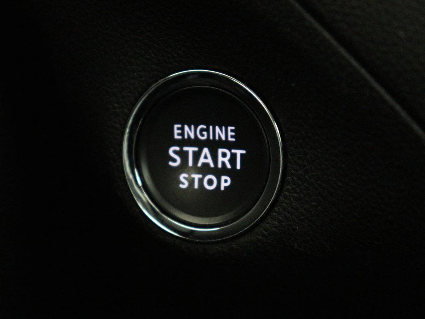 Opel Grandland X 1.6 Turbo Hybrid Business Executive | SOH 95% | Stoelverwarming | Adaptive cruise | Camera | Carplay | Stuurverwarming | Navigatie | PHEV | Plug In