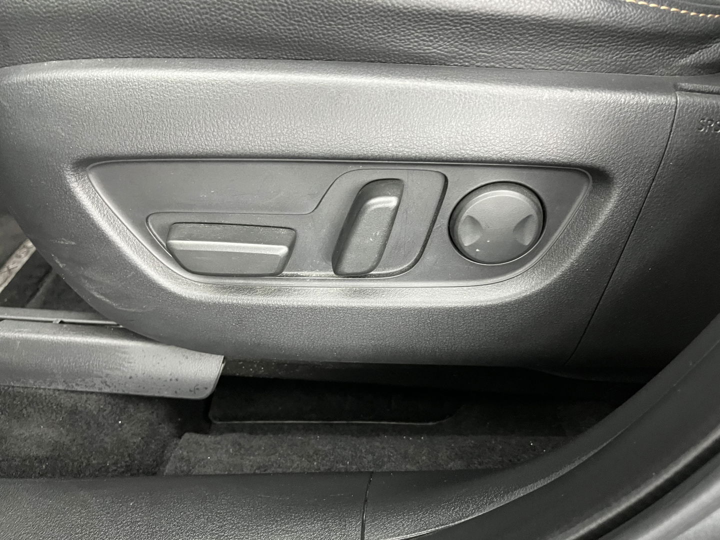 Mazda CX-60 2.5 e-SkyActiv PHEV Exclusive-Line [ 3-Fase ] (INCL-BTW) *HEAD-UP | LEATHER | FULL-LED | BLINDSPOT | HEATED/VENTILATED-COMFORTSEATS | DIGI-COCKPIT | KEYLESS | DAB | NAVI-FULLMAP | 20''ALU | TOWBAR*