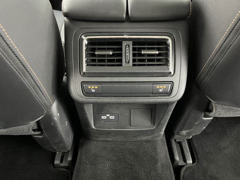 Mazda CX-60 2.5 e-SkyActiv PHEV Exclusive-Line [ 3-Fase ] (INCL-BTW) *HEAD-UP | LEATHER | FULL-LED | BLINDSPOT | HEATED/VENTILATED-COMFORTSEATS | DIGI-COCKPIT | KEYLESS | DAB | NAVI-FULLMAP | 20''ALU | TOWBAR*