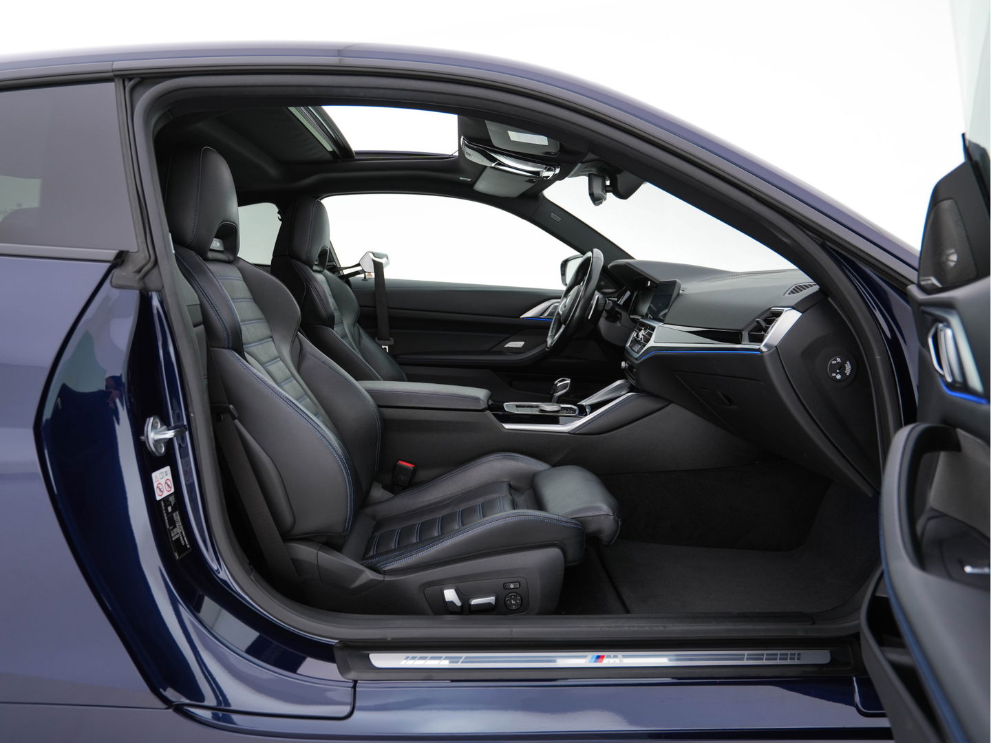 BMW 4 Serie Coupé M440i xDrive High Executive Aut. *PANO | HEAD-UP | LASER-LED | ADAPTIVE-CRUISE | LUXURY-LEATHER | TOP-VIEW | HARMAN/KARDON | BLINDSPOT | KEYLESS | HEATED-SPORTSEATS | DAB+ | DIGI-COCKPIT | SHIFT-PADDLES | 19''ALU | TOWB