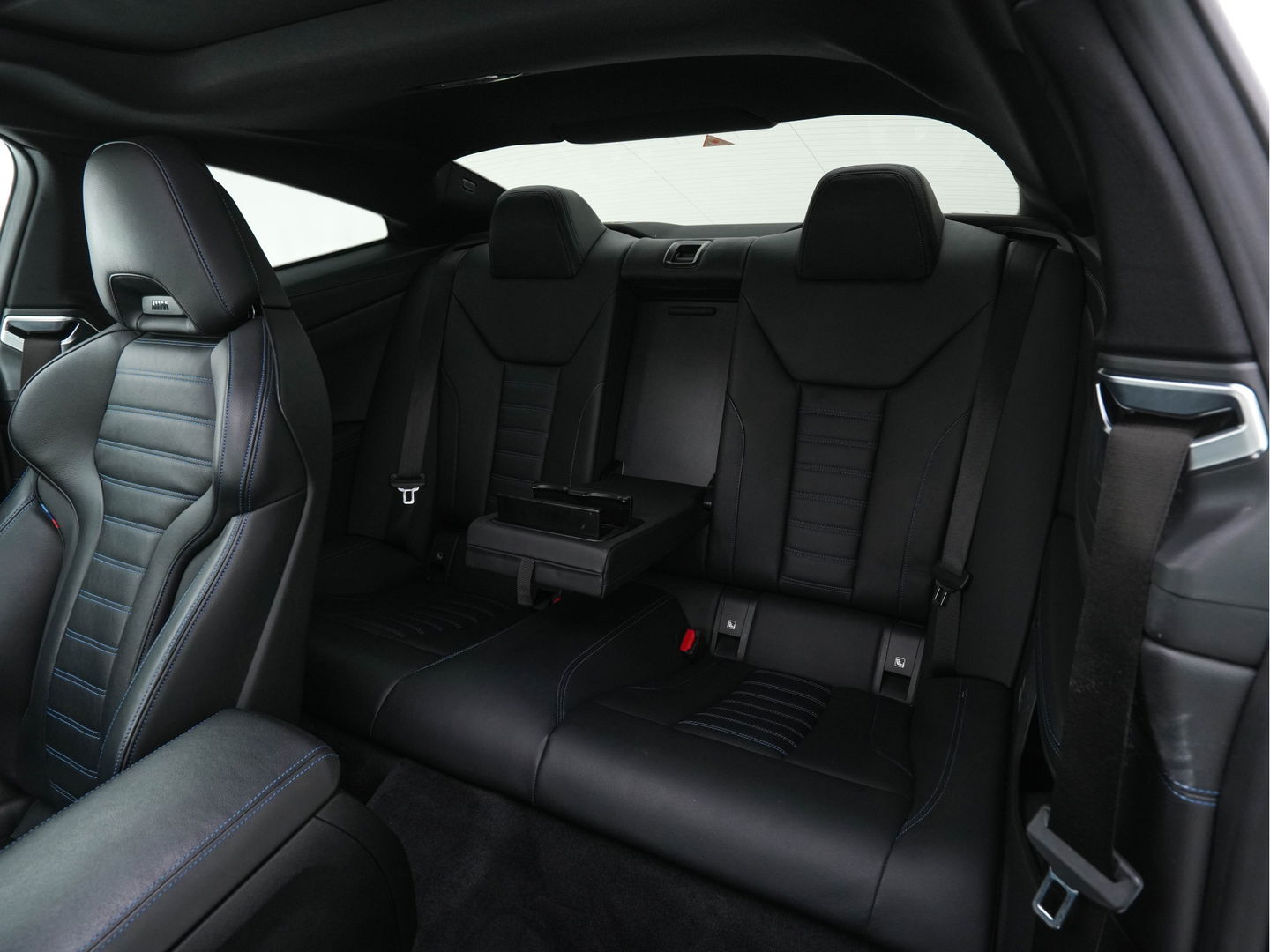 BMW 4 Serie Coupé M440i xDrive High Executive Aut. *PANO | HEAD-UP | LASER-LED | ADAPTIVE-CRUISE | LUXURY-LEATHER | TOP-VIEW | HARMAN/KARDON | BLINDSPOT | KEYLESS | HEATED-SPORTSEATS | DAB+ | DIGI-COCKPIT | SHIFT-PADDLES | 19''ALU | TOWB