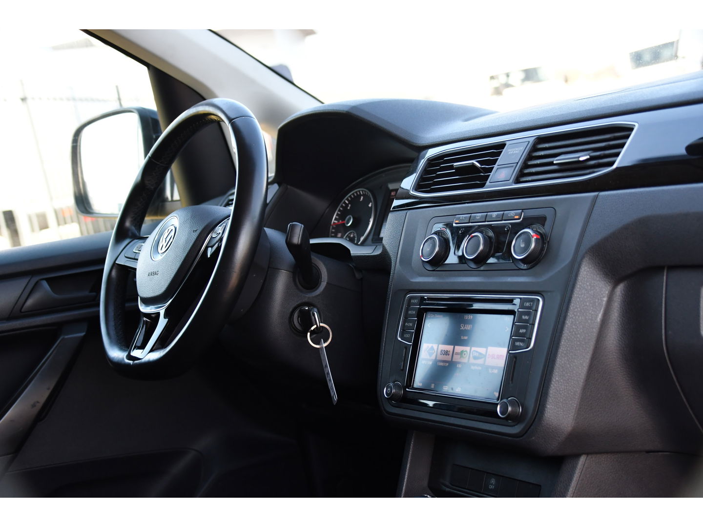 Volkswagen Caddy 2.0 TDI L1H1 Highline Black Edition Adaptieve Cruise, Carplay, 150pk, Automaat, LED, Stoelverwarming, Leder, Multimedia, Voorruit verwarming, Uniek!