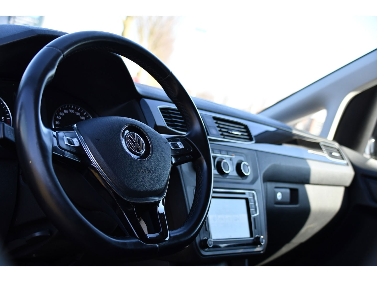 Volkswagen Caddy 2.0 TDI L1H1 Highline Black Edition Adaptieve Cruise, Carplay, 150pk, Automaat, LED, Stoelverwarming, Leder, Multimedia, Voorruit verwarming, Uniek!