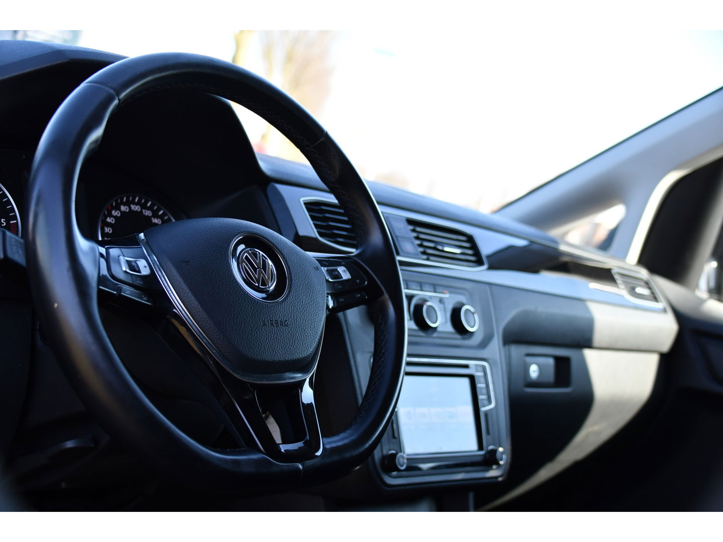 Volkswagen Caddy 2.0 TDI L1H1 Highline Black Edition Adaptieve Cruise, Carplay, 150pk, Automaat, LED, Stoelverwarming, Leder, Multimedia, Voorruit verwarming, Uniek!