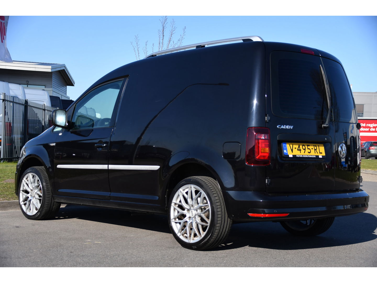 Volkswagen Caddy 2.0 TDI L1H1 Highline Black Edition Adaptieve Cruise, Carplay, 150pk, Automaat, LED, Stoelverwarming, Leder, Multimedia, Voorruit verwarming, Uniek!