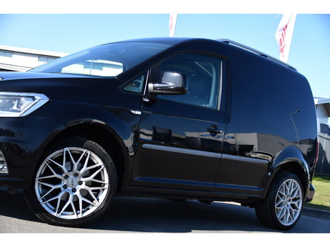 Volkswagen Caddy 2.0 TDI L1H1 Highline Black Edition Adaptieve Cruise, Carplay, 150pk, Automaat, LED, Stoelverwarming, Leder, Multimedia, Voorruit verwarming, Uniek!