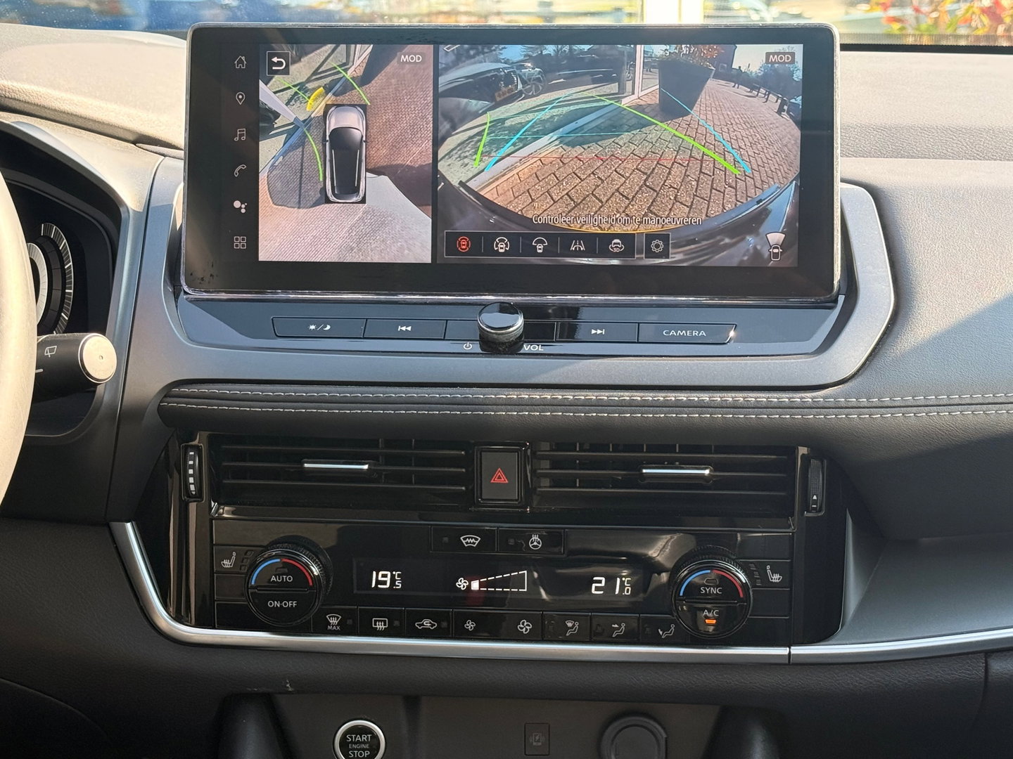 Nissan QASHQAI 1.3 MHEV Xtronic Premium l H.U.D l 360 l Pano l Parelmoer lak