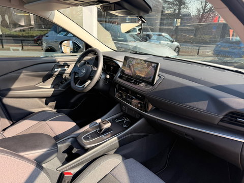 Nissan QASHQAI 1.3 MHEV Xtronic Premium l H.U.D l 360 l Pano l Parelmoer lak