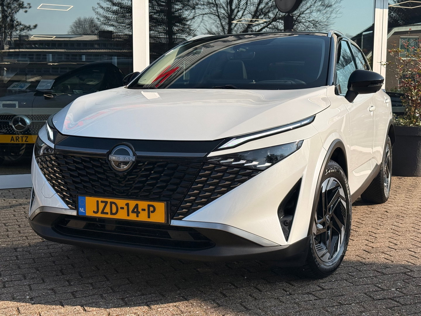 Nissan QASHQAI 1.3 MHEV Xtronic Premium l H.U.D l 360 l Pano l Parelmoer lak
