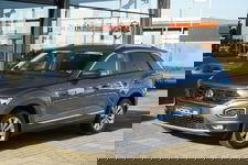 Volkswagen T-Roc - 1.5 TSI Sport | ACC | digi cockpit | trekhaak