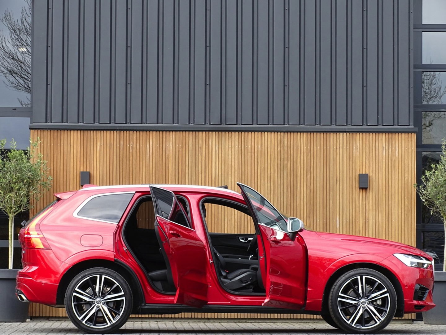 Volvo XC60 T8 407PK TE AWD Inscription / R-Design / Bowers & Wilkins / 360°