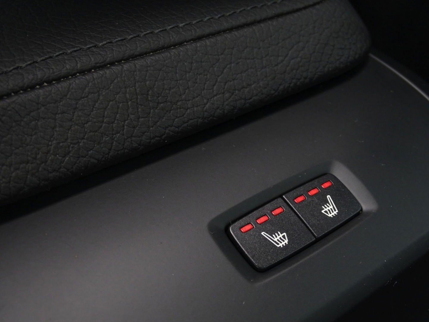 Volvo XC60 T8 407PK TE AWD Inscription / R-Design / Bowers & Wilkins / 360°