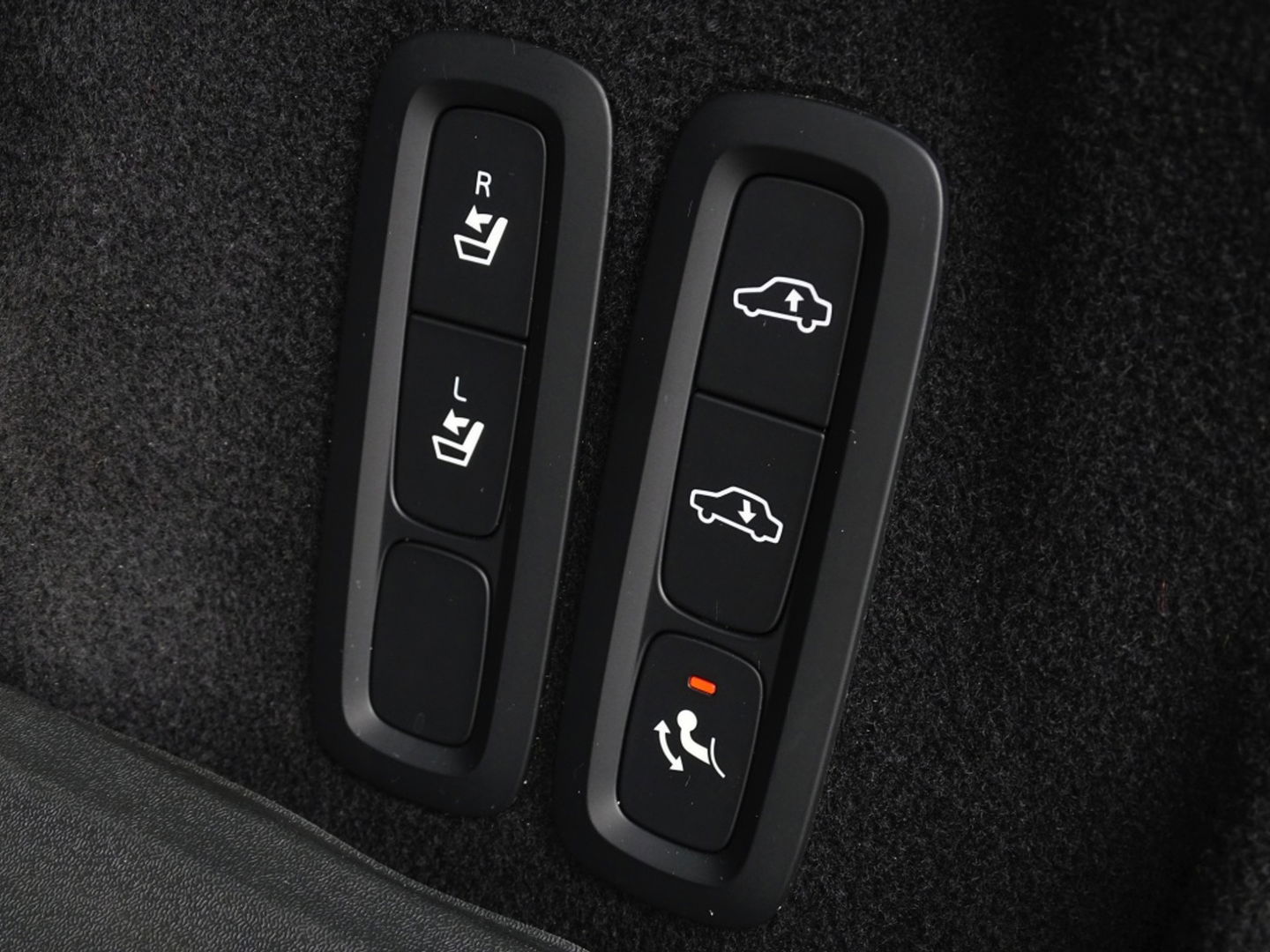 Volvo XC60 T8 407PK TE AWD Inscription / R-Design / Bowers & Wilkins / 360°