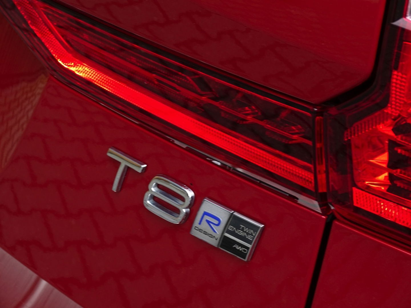 Volvo XC60 T8 407PK TE AWD Inscription / R-Design / Bowers & Wilkins / 360°