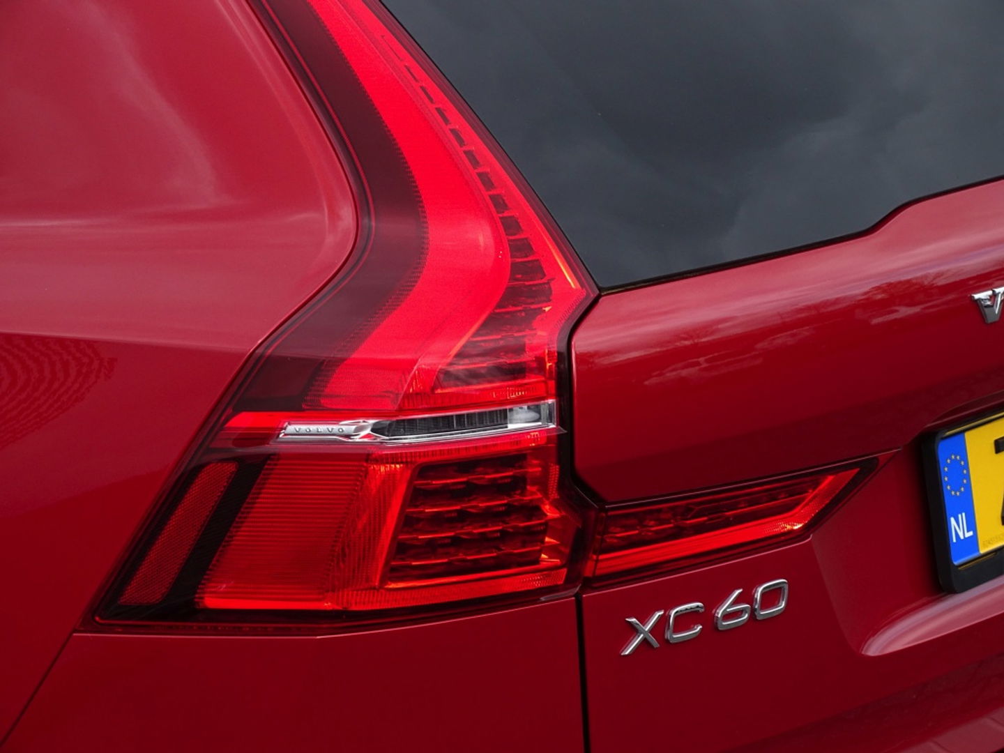 Volvo XC60 T8 407PK TE AWD Inscription / R-Design / Bowers & Wilkins / 360°