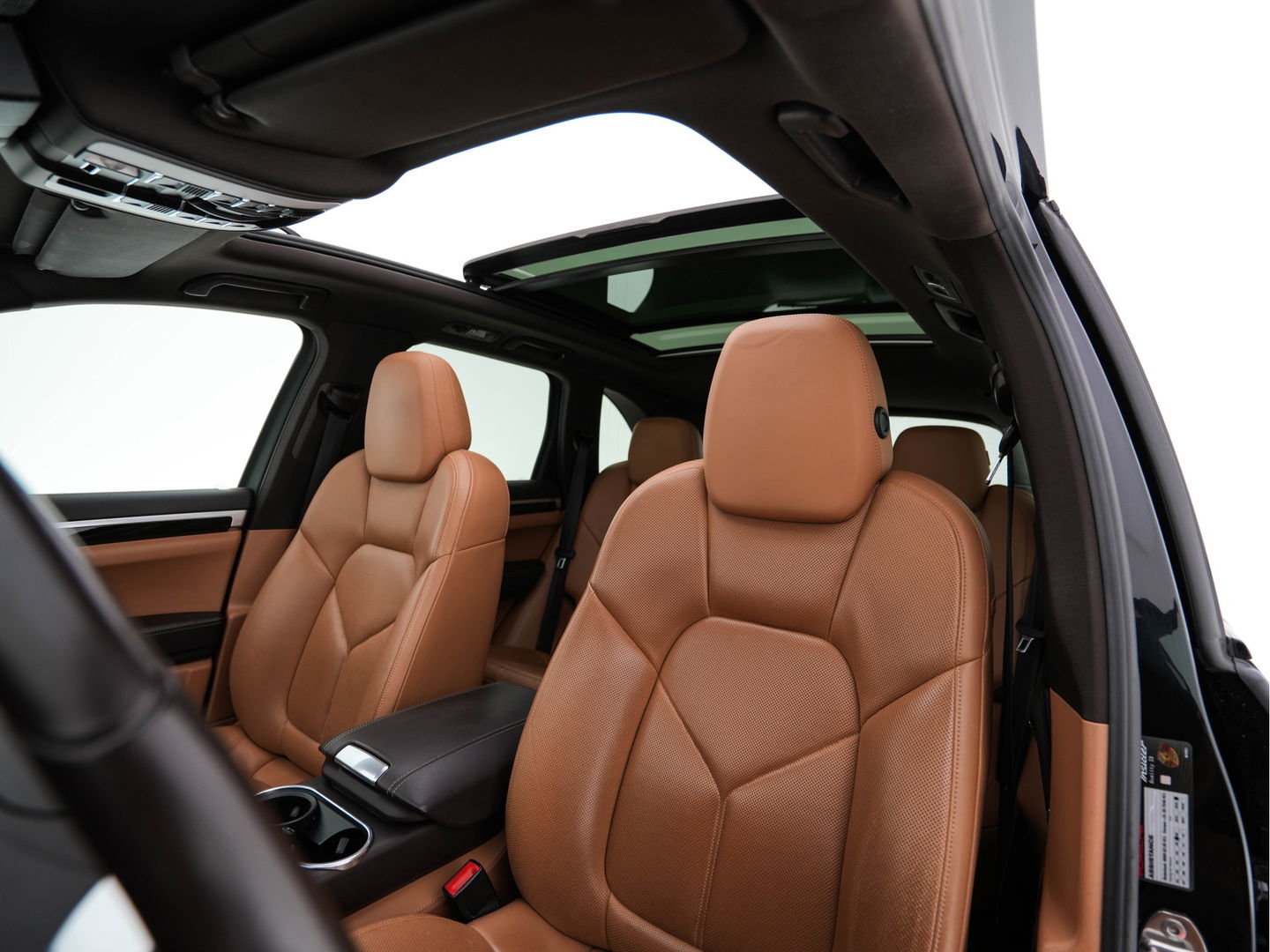 Porsche Cayenne 4.2 D S Aut. *PANO | LEATHER | XENON | MEMORY-PACK | BOSE-SURROUND | NAVI-FULLMAP | CAMERA | AIRSUSPENSION | HEATED/COOLED-COMFORTSEATS | PRIVACYGLASS | SHIFTPADDLES | ECC | PDC | CRUISE | TOWBAR | 2