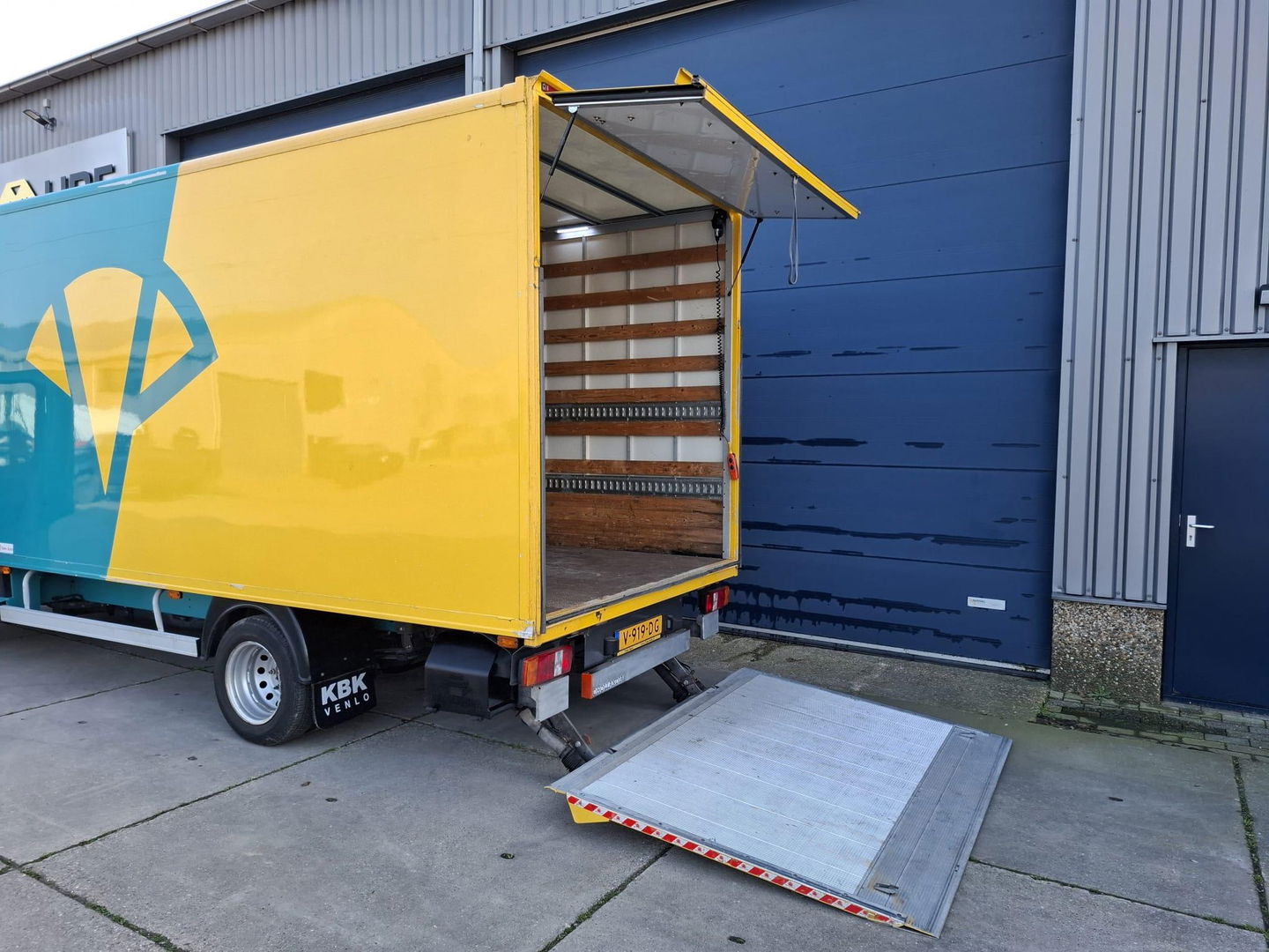 Ford Transit 350 2.2 TDCI L4H1 Ambiente LAADKLEP / NAVI / CRUISE CONTROLE / 3 ZITS / EURO 6