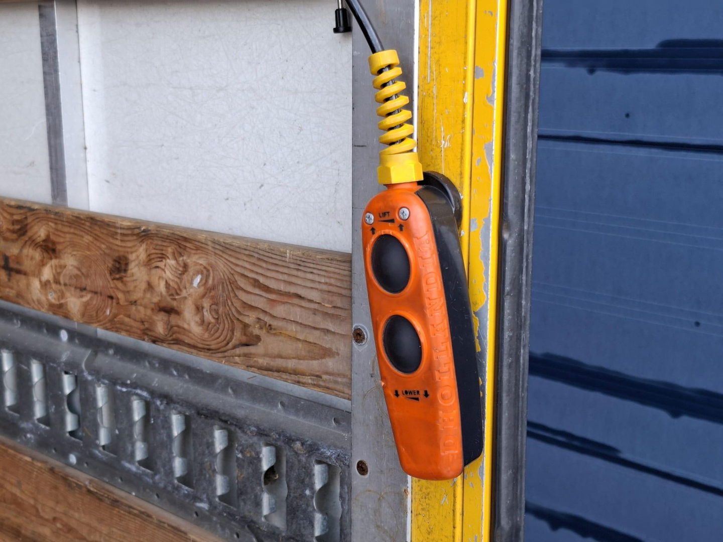 Ford Transit 350 2.2 TDCI L4H1 Ambiente LAADKLEP / NAVI / CRUISE CONTROLE / 3 ZITS / EURO 6