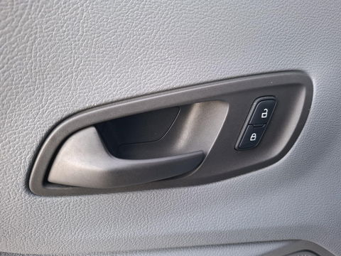 Ford Transit 350 2.2 TDCI L4H1 Ambiente LAADKLEP / NAVI / CRUISE CONTROLE / 3 ZITS / EURO 6