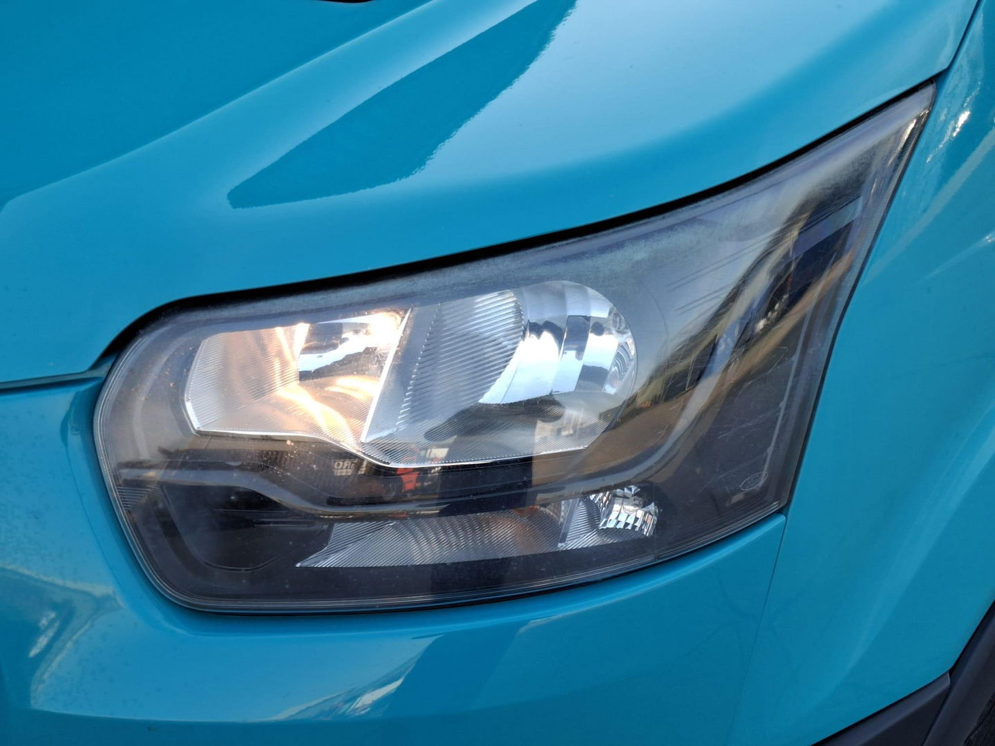 Ford Transit 350 2.2 TDCI L4H1 Ambiente LAADKLEP / NAVI / CRUISE CONTROLE / 3 ZITS / EURO 6