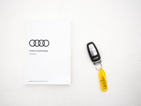 Audi e-tron 50 Quattro Advanced 71 kWh [ 3-Fase-11kW ] {SOH-100%} (INCL-BTW) *HEATPUMP | PANO | LEATHER | ADAPTIVE-CRUISE | FULL-LED | DIGI-COCKPIT | KEYLESS | MEMORY-PACK | CAMERA | NAVI-FULLMAP | SHIFTPADDLES | COMFORTSEATS | 20''ALU*