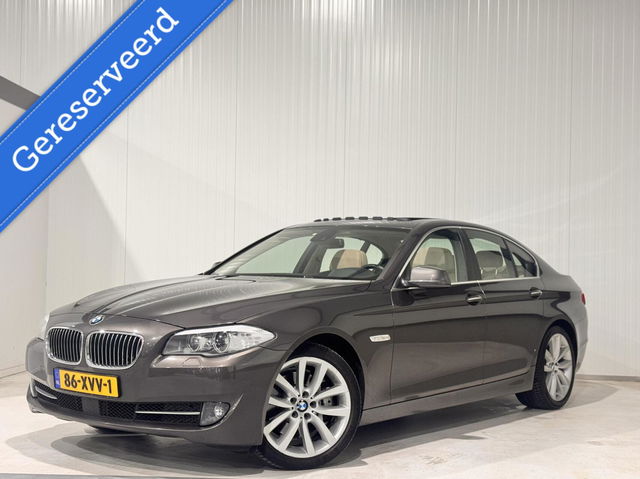 BMW 5 Serie - 528i High Executive|LANE ASSIST|PANO|HEADS UP