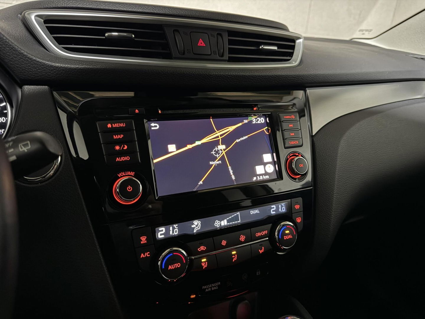 Nissan QASHQAI 1.3 DIG-T Tekna+ Pano 360° CarPlay Trekh. NAP