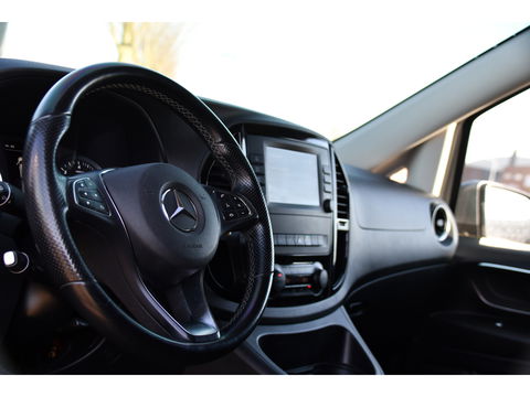 Mercedes-Benz Vito 119 CDI L2 PB Edition Camera, Cruise, Carplay, LED, 190pk, Clima, Automaat, mulitmedia, Trekhaak, Sensoren, Uniek!