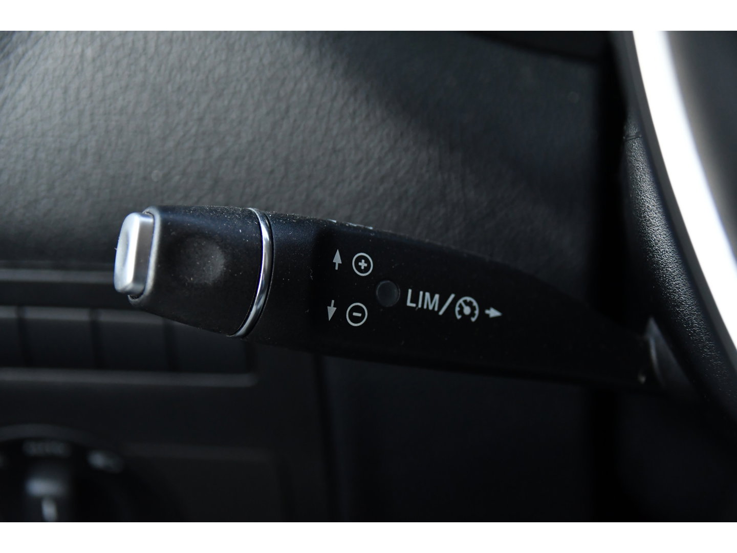 Mercedes-Benz Vito 119 CDI L2 PB Edition Camera, Cruise, Carplay, LED, 190pk, Clima, Automaat, mulitmedia, Trekhaak, Sensoren, Uniek!