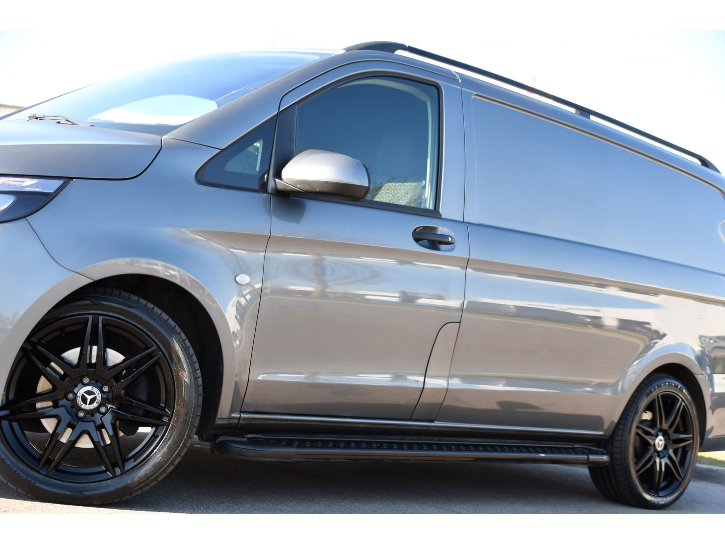 Mercedes-Benz Vito 119 CDI L2 PB Edition Camera, Cruise, Carplay, LED, 190pk, Clima, Automaat, mulitmedia, Trekhaak, Sensoren, Uniek!