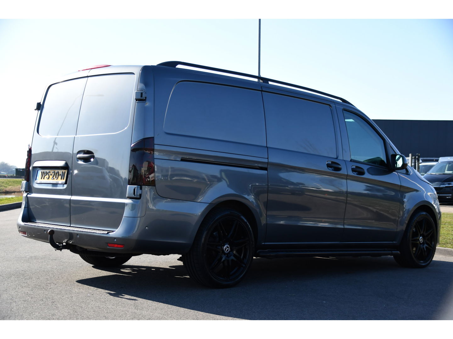 Mercedes-Benz Vito 119 CDI L2 PB Edition Camera, Cruise, Carplay, LED, 190pk, Clima, Automaat, mulitmedia, Trekhaak, Sensoren, Uniek!