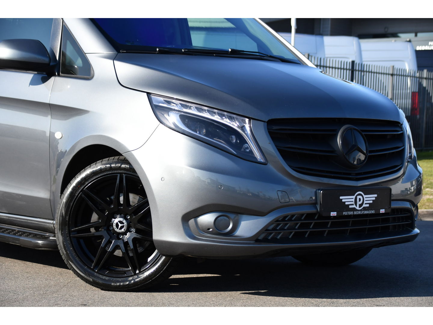 Mercedes-Benz Vito 119 CDI L2 PB Edition Camera, Cruise, Carplay, LED, 190pk, Clima, Automaat, mulitmedia, Trekhaak, Sensoren, Uniek!