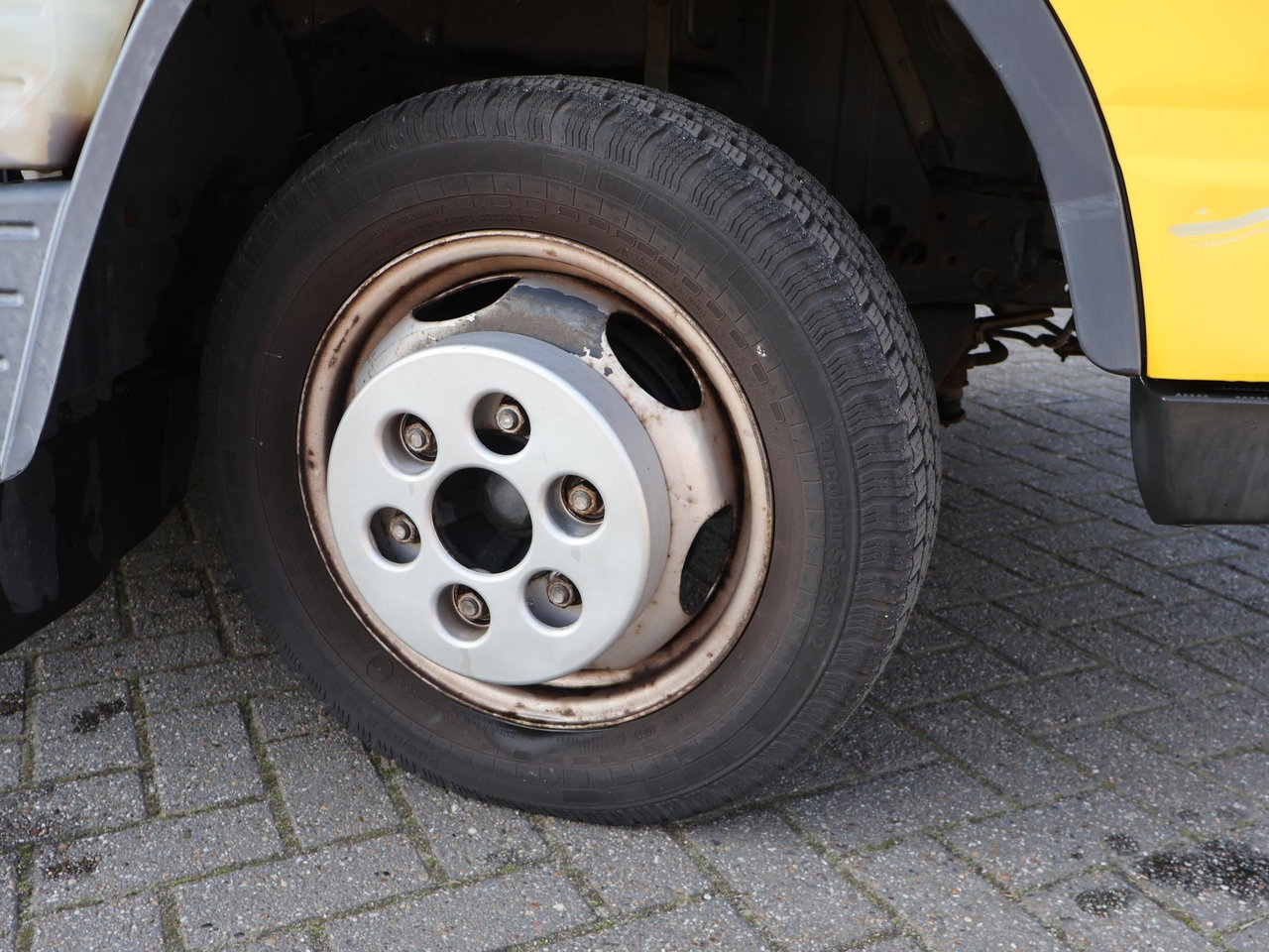 Mitsubishi Canter