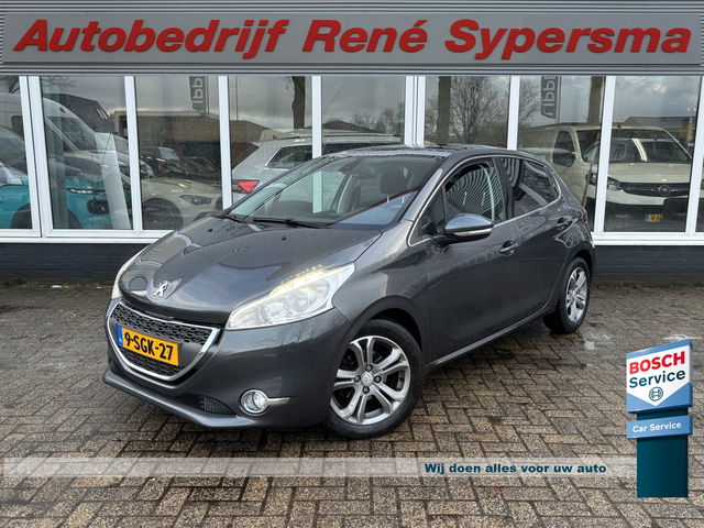 Peugeot 208 - 1.2 VTi Allure | Trekhaak | Pano | Bluetooth | Cruise | Navi