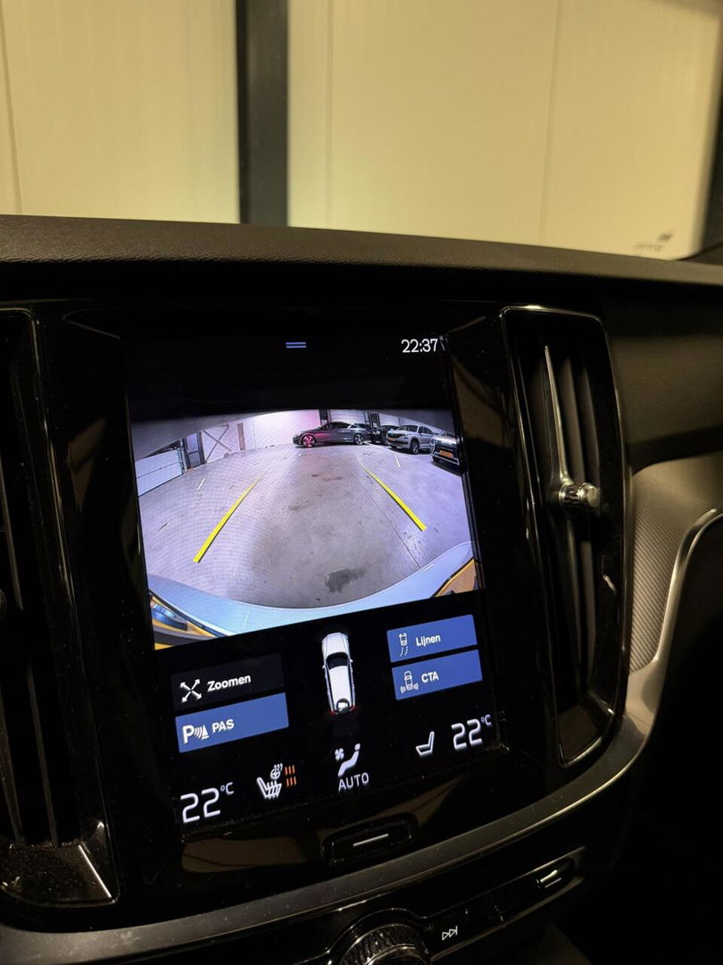 Volvo V60 2.0 T6 Recharge AWD R-Design Pano Leer Camera NAP
