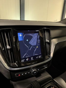 Volvo V60 2.0 T6 Recharge AWD R-Design Pano Leer Camera NAP