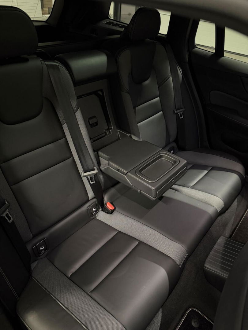 Volvo V60 2.0 T6 Recharge AWD R-Design Pano Leer Camera NAP