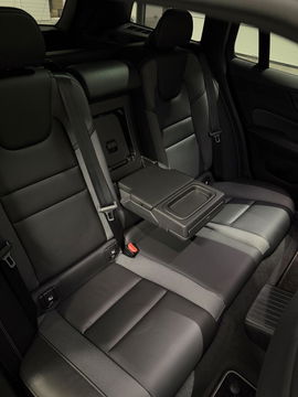Volvo V60 2.0 T6 Recharge AWD R-Design Pano Leer Camera NAP