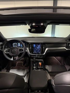 Volvo V60 2.0 T6 Recharge AWD R-Design Pano Leer Camera NAP