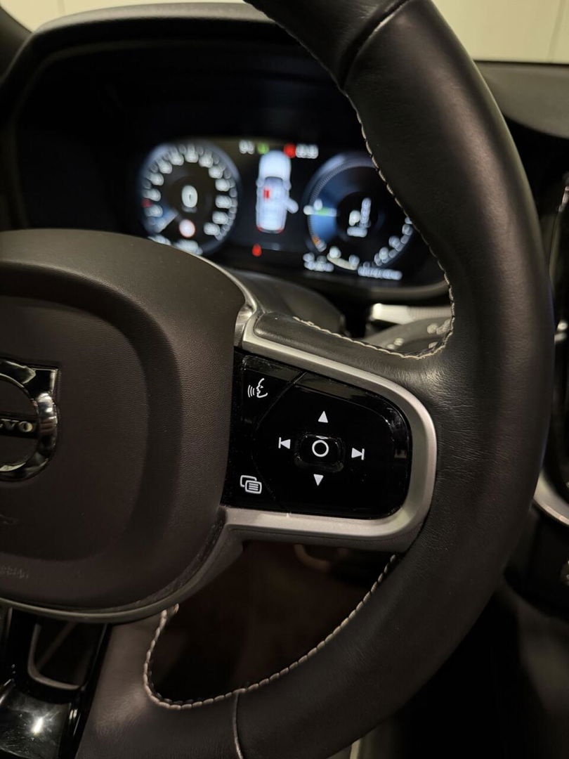 Volvo V60 2.0 T6 Recharge AWD R-Design Pano Leer Camera NAP