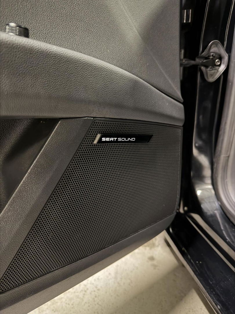 SEAT Leon 1.8 TSI FR 180PK Pano Stoelverwarming Sfeer Cruise