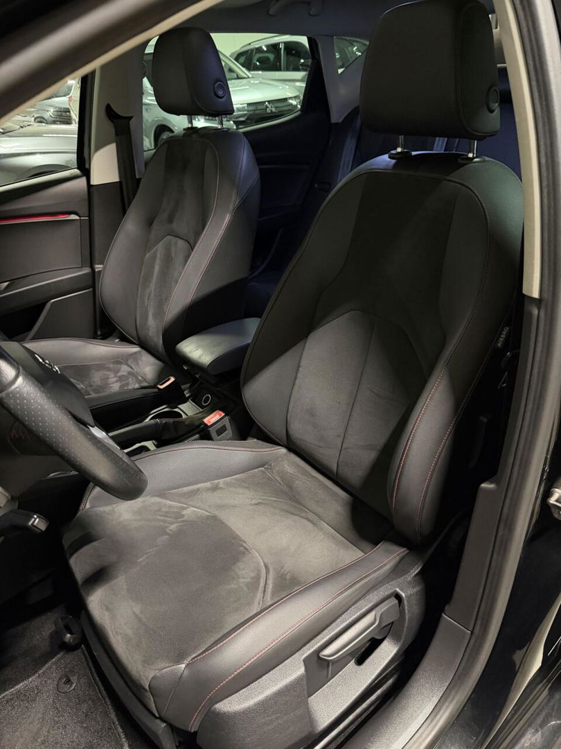 SEAT Leon 1.8 TSI FR 180PK Pano Stoelverwarming Sfeer Cruise