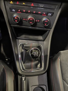 SEAT Leon 1.8 TSI FR 180PK Pano Stoelverwarming Sfeer Cruise