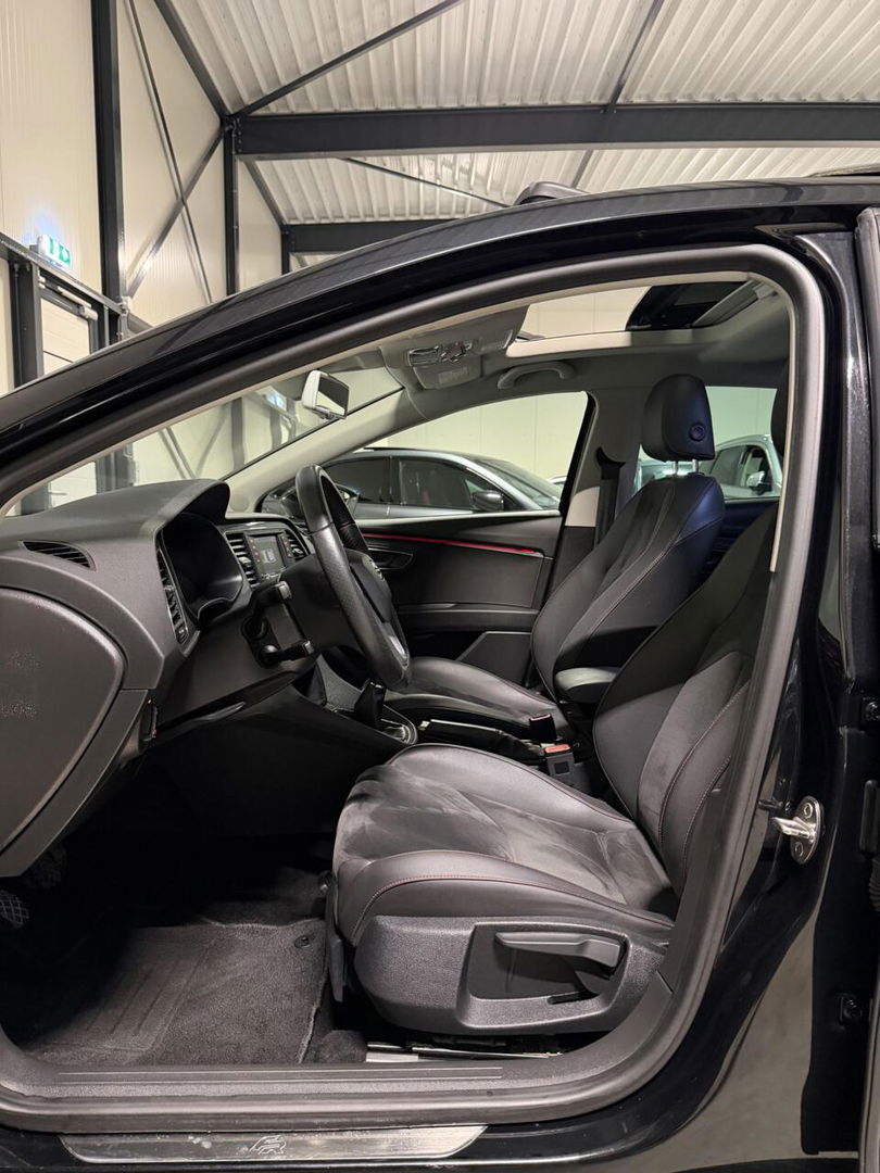 SEAT Leon 1.8 TSI FR 180PK Pano Stoelverwarming Sfeer Cruise