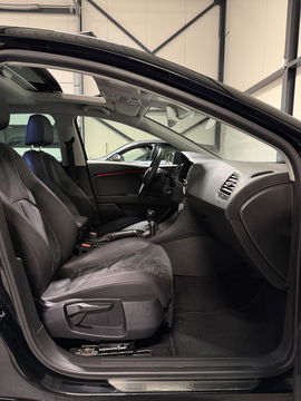 SEAT Leon 1.8 TSI FR 180PK Pano Stoelverwarming Sfeer Cruise