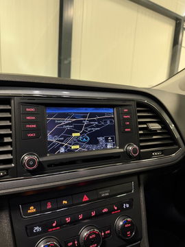 SEAT Leon 1.8 TSI FR 180PK Pano Stoelverwarming Sfeer Cruise