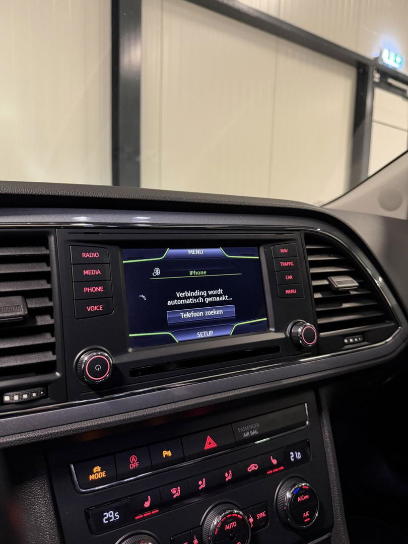 SEAT Leon 1.8 TSI FR 180PK Pano Stoelverwarming Sfeer Cruise