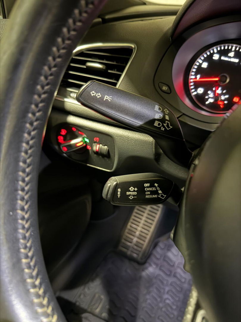 Audi Q3 2.0 TFSI quattro S-line Pano Trekhaak Black edition